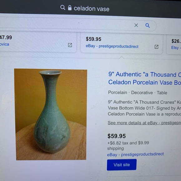 Elegant Green Celadon Vase Set - Picture 8 of 8